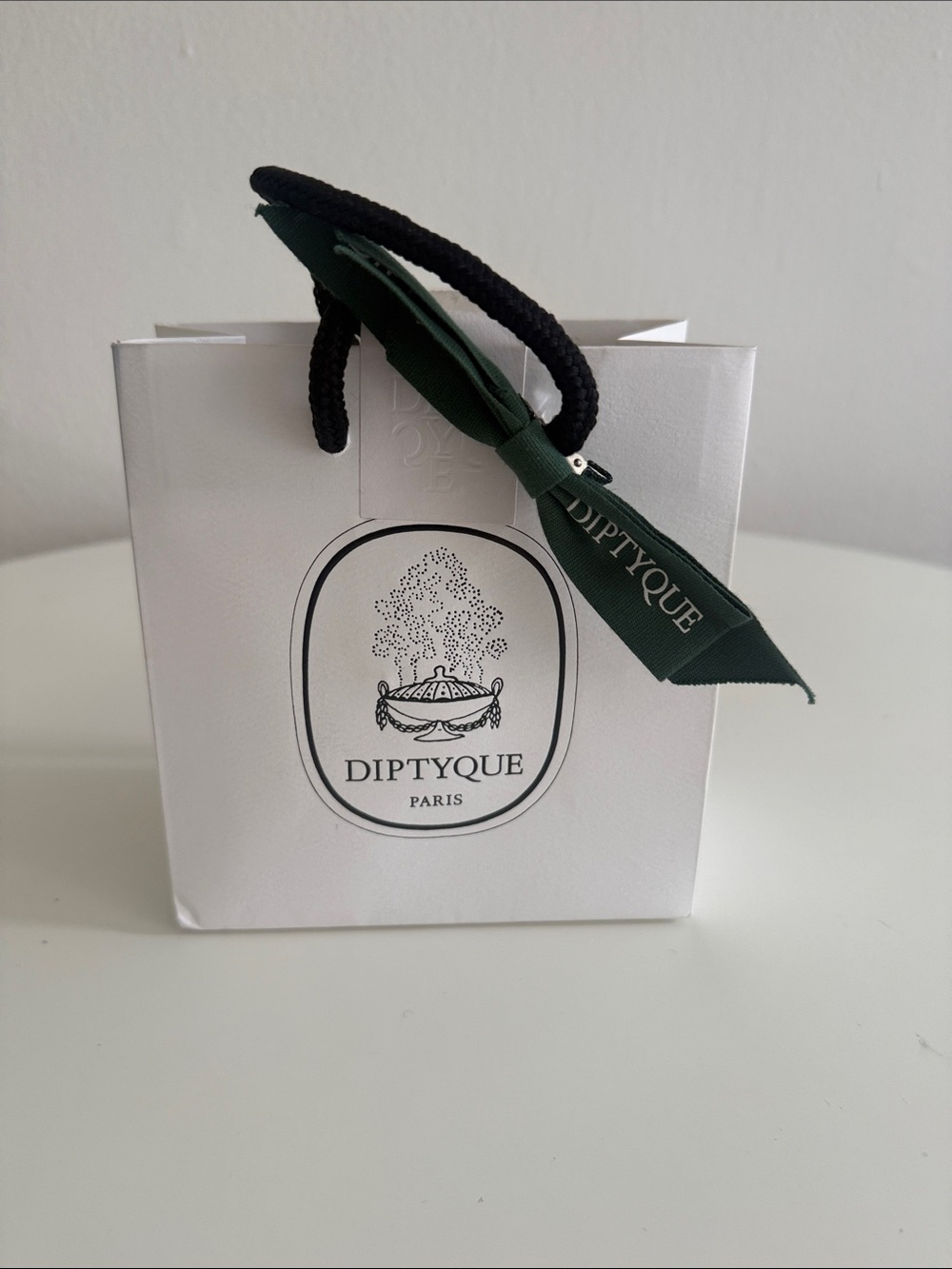 diptyque White Mini Gift Bag with Dark Green Ribbon